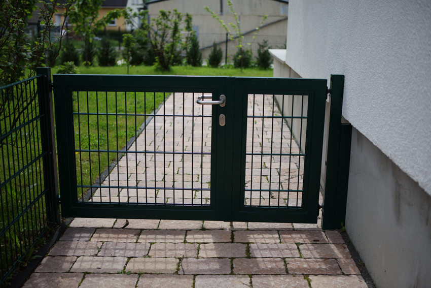Tore, Hof und Garten